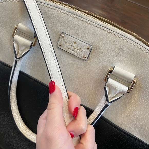 Kate Spade Purse - Picture 2 of 3